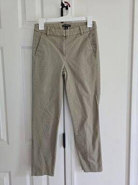 Womens Cropped Khakis